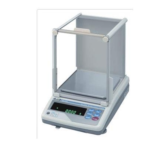 A&D MC-1000 mass comparator balance 1100 g x 0.1 mg